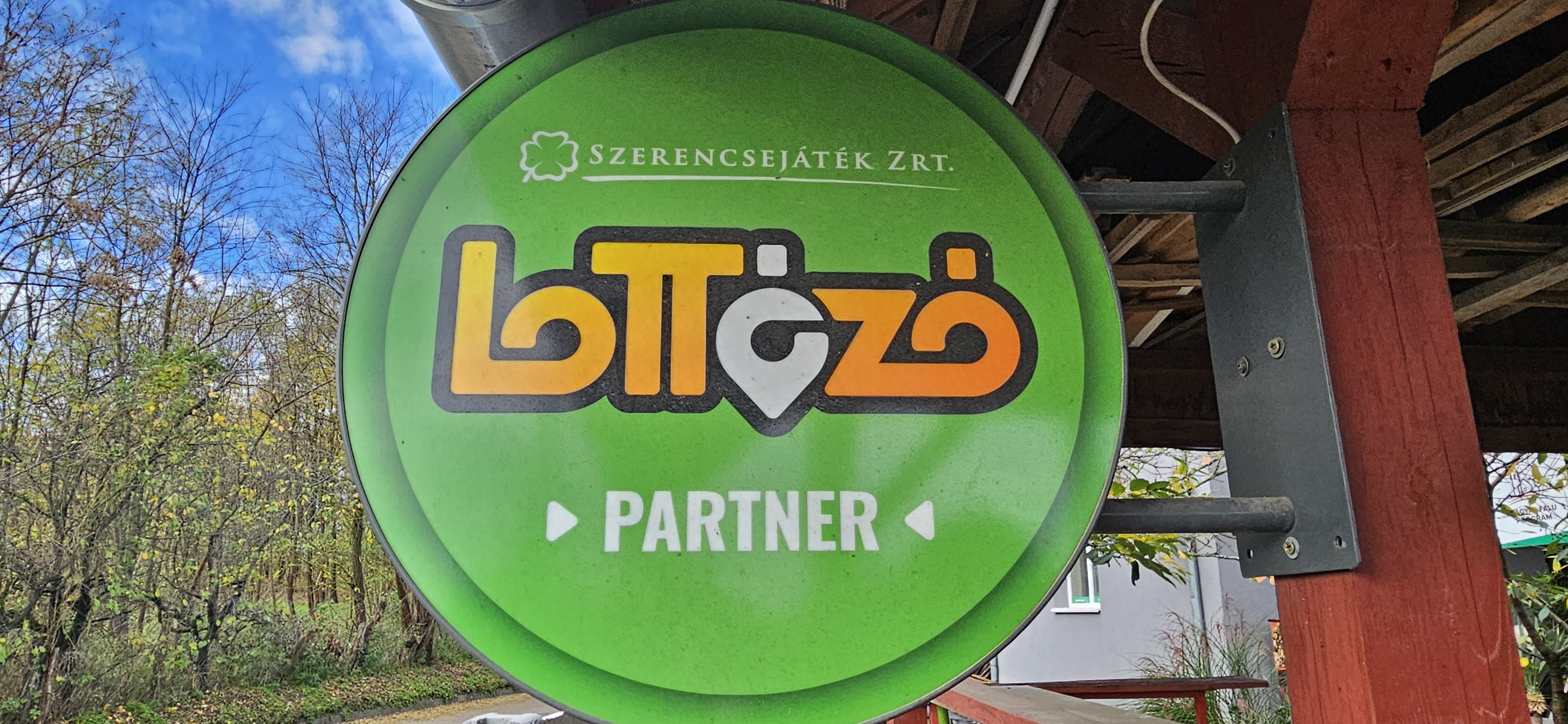 Lottózó – Lottózó Partner tábla